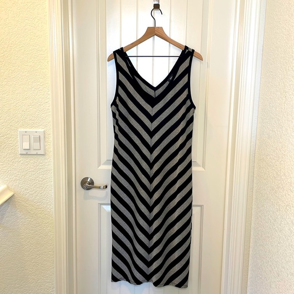 Black and Grey Chevron Striped Midi Dress size XXL - Picture 2 of 7